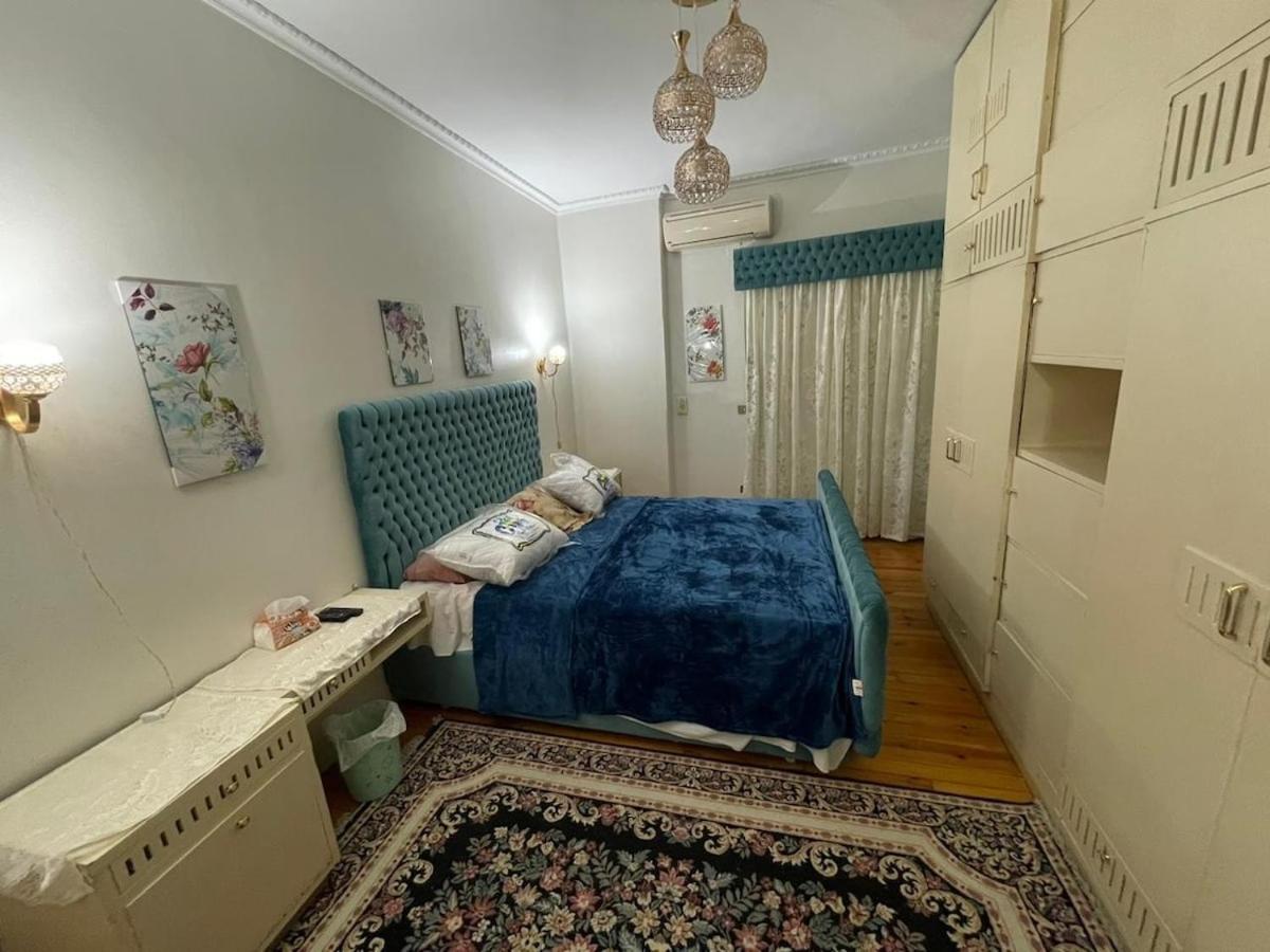 Nabiha, Zamalek Apartment *