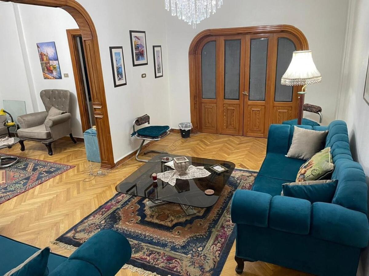 Nabiha, Zamalek Apartment *